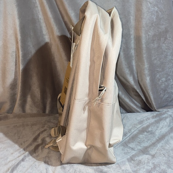 🆕 Herschel Supply Company Backpack - Picture 3 of 10
